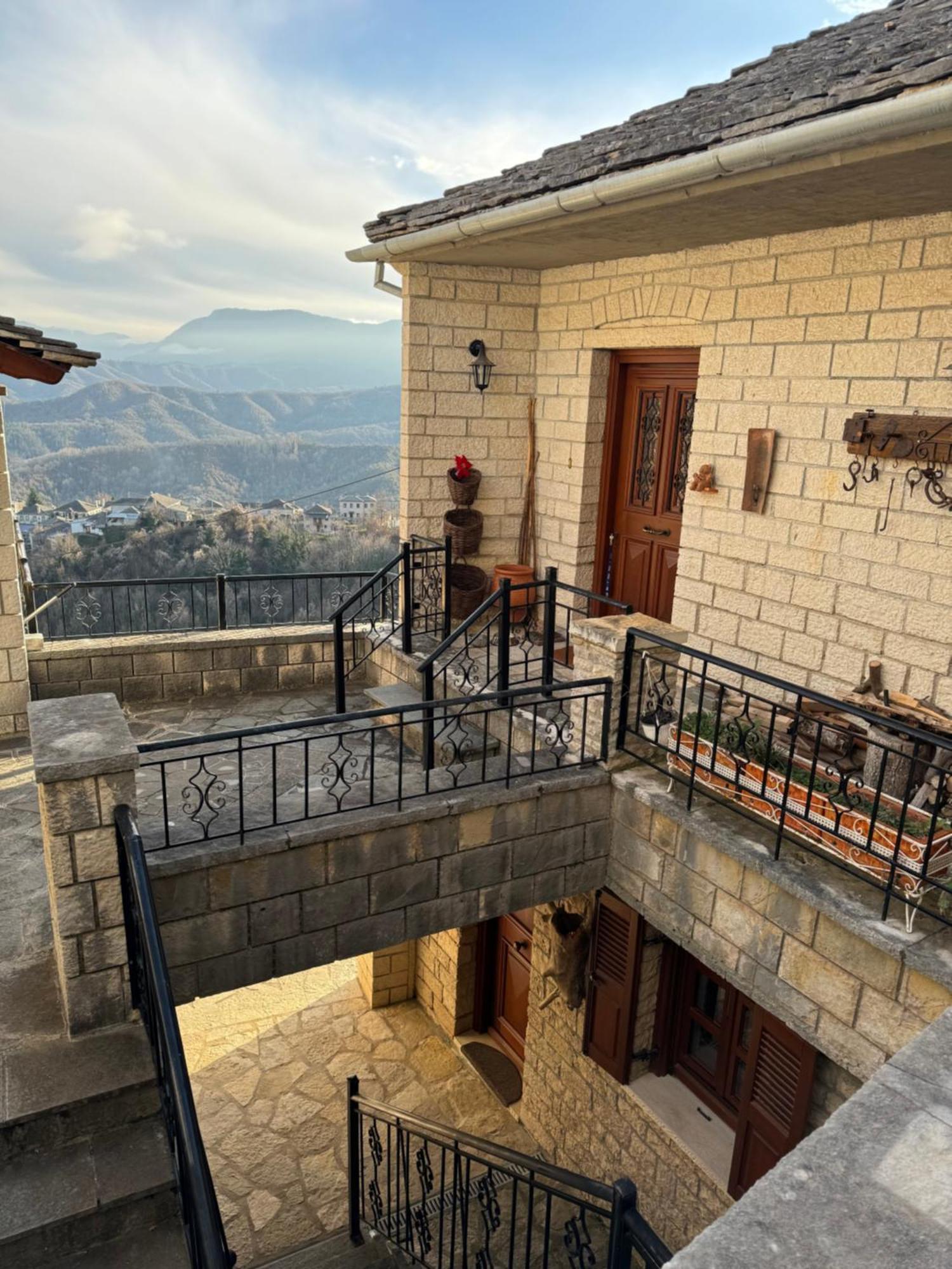 Βίτσα Πετρόκτιστο Αρχοντικό "Ιόλη" Με Θέα Ζαγόρι Villa Eksteriør billede